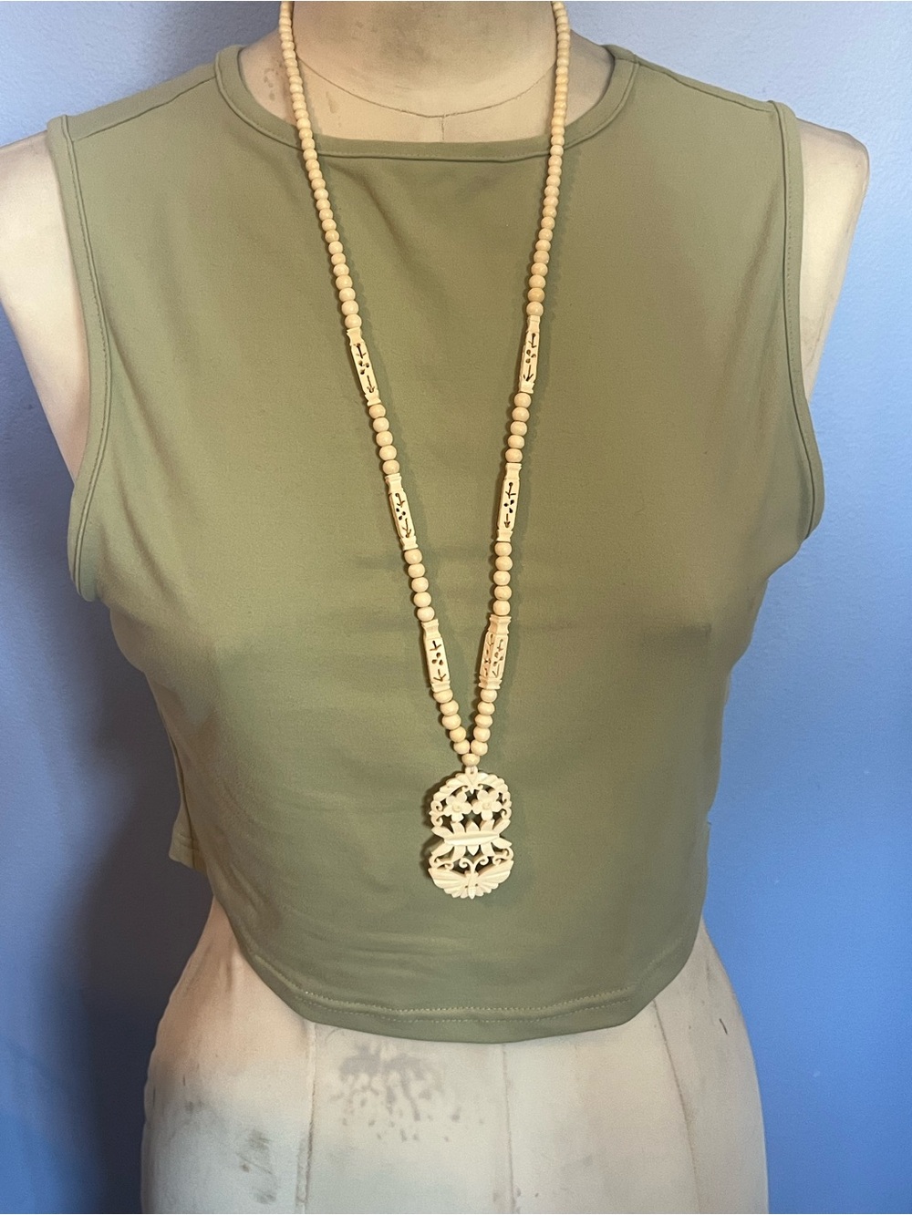 Vintage Carved Bone Pendant Necklace in Cream - Women Jewelry